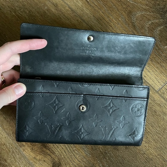 LOUIS VUITTON Monogram Empreinte Wallet - Picture 10 of 13